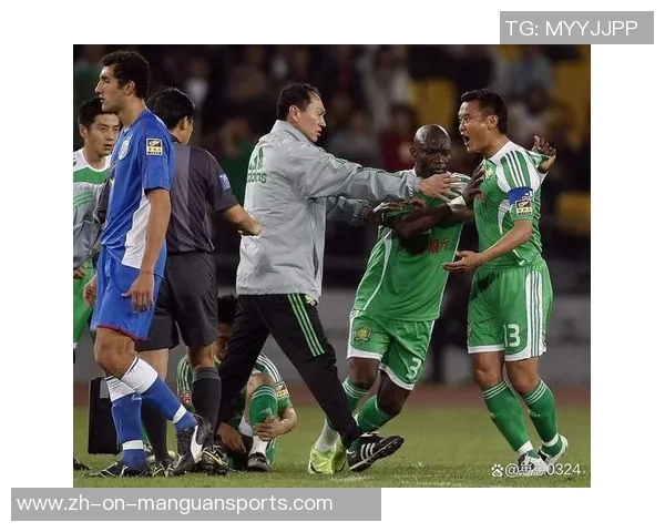 八大足球巨星同框合影引热议 场面震撼堪比巅峰对决