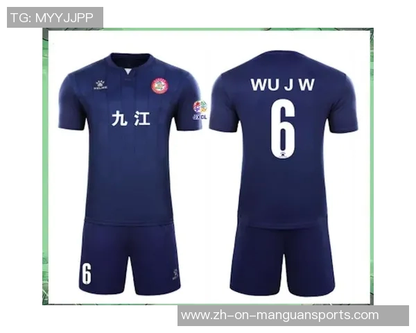 四号球衣球星足球黄色风采展现激情与荣耀 四号球衣球星足球黄色风采展现激情与荣耀